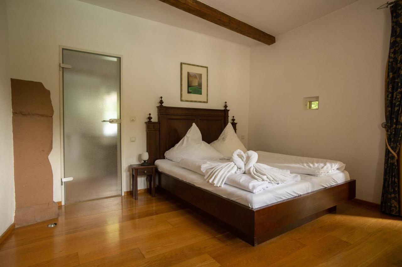 Hotel Burg Kerpen 일링겐 외부 사진
